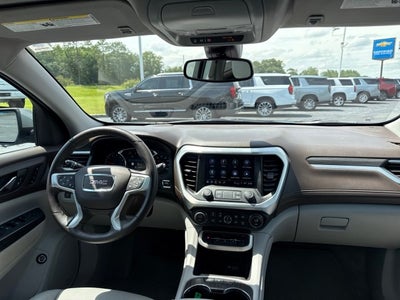 2023 GMC Acadia SLT