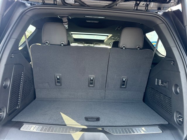 2026 GMC Yukon AT4 - Photo 17