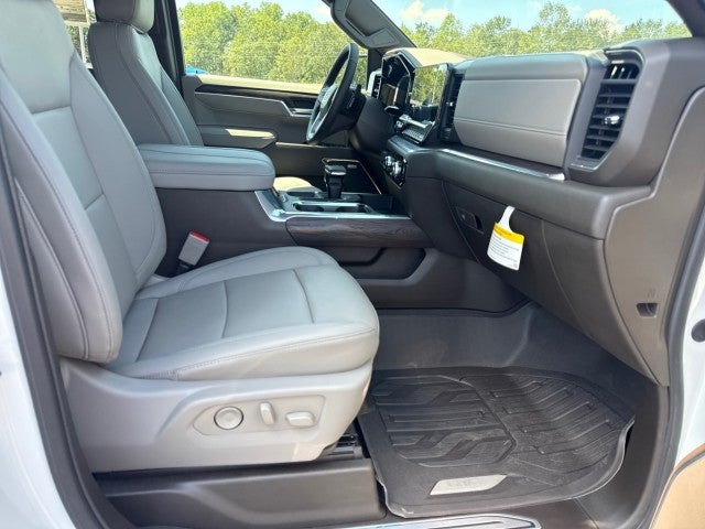 2026 GMC Sierra 1500 SLT - Photo 9